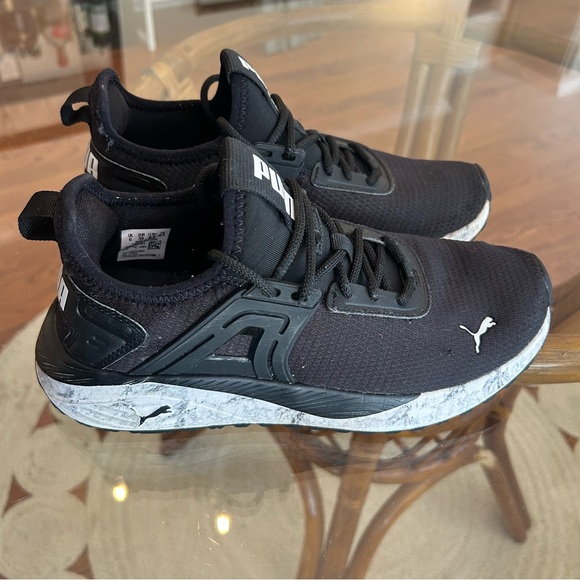 PUMA running shoes size 8.5 - Picture 1 of 6